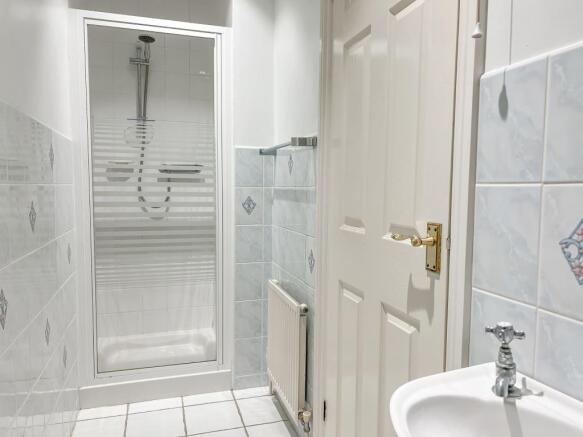 ENSUITE SHOWER ROOM
