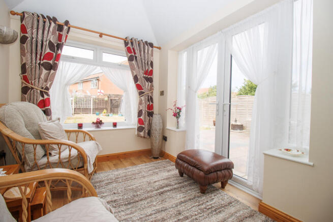 3 bed Link Detached House for sale Image 7