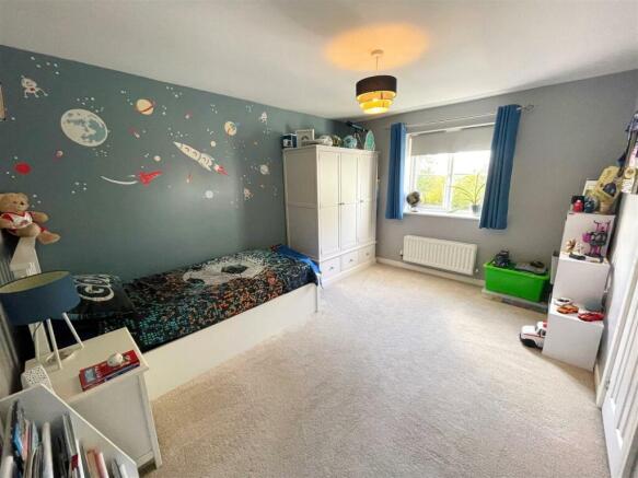BEDROM 2.jpg