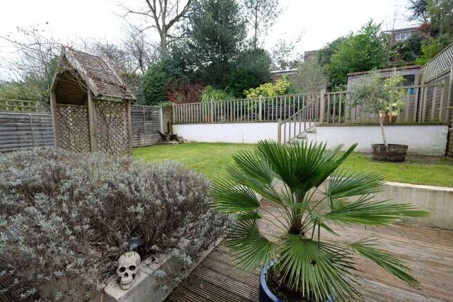 GARDEN 