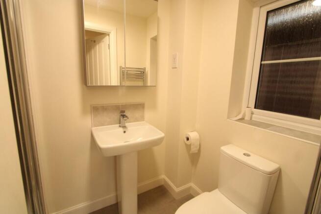 3 bed Semi-Detached to rent Image 10