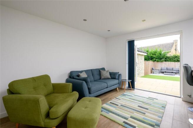 4 bed Detached for sale Image 12