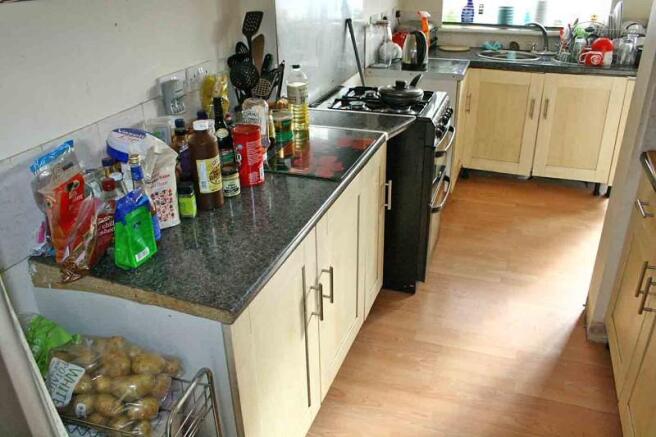 L-Shaped Kitchen