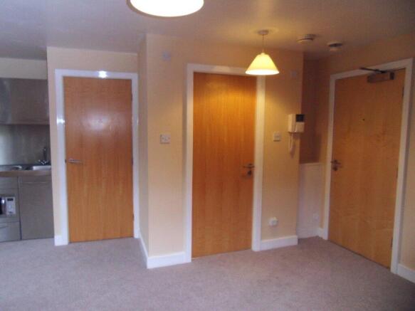 Studio to rent Image 6