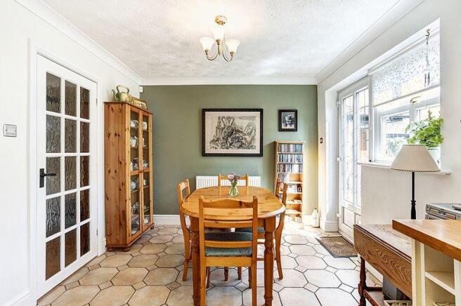KITCHEN DINING...