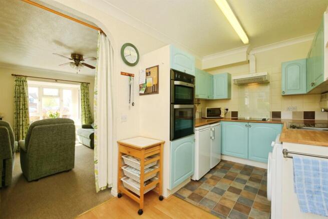 2 bed Apartment for sale Image 7