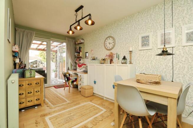 3 bed Semi-Detached for sale Image 4