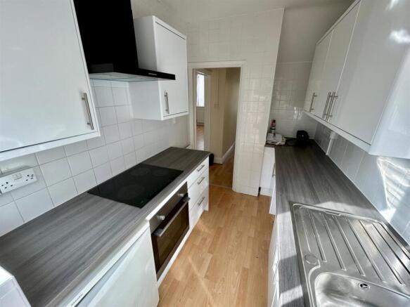 kitchen 1.jpg