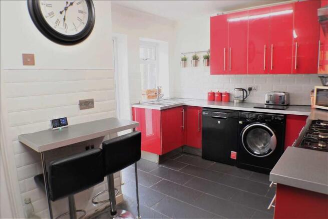 Kitchen image 1