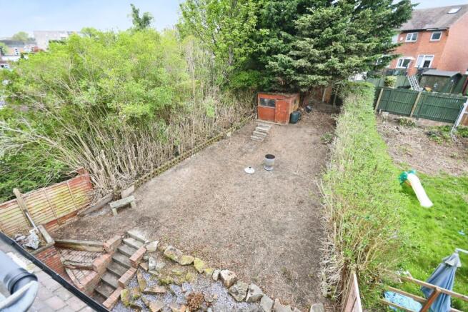 4 bed Semi-Detached for sale Image 11
