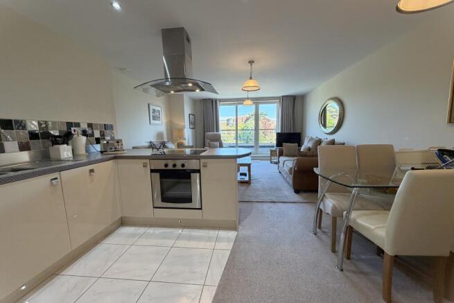 2 bed Flat for sale Image 4