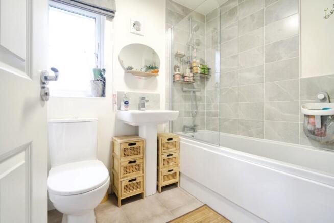 3 bed Semi-Detached for sale Image 9