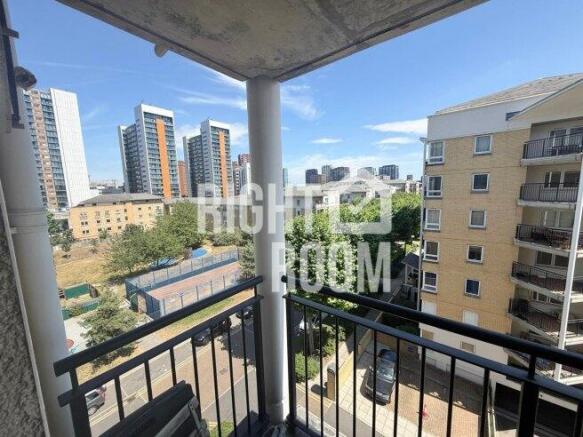 room-2-flat-51-studley-court-e14-2da-1064873