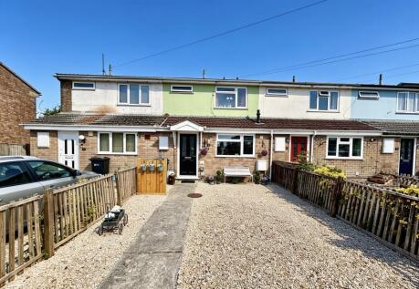 St Lawrence Crescent SP7 8AA