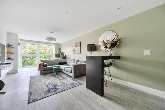 Oldfield Road, Maidenhead photo 3