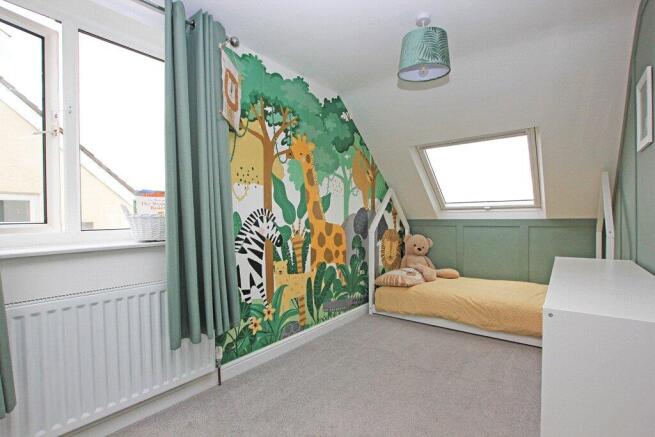 3 bed Semi-Detached for sale Image 8