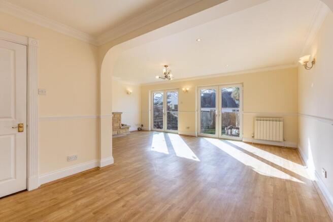 Sitting/Dining Room