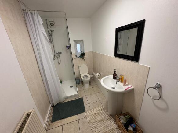 2 bed Flat to rent Image 7