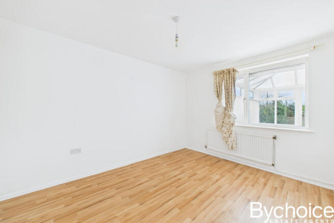 CAM05454G0-PR0108-STILL005