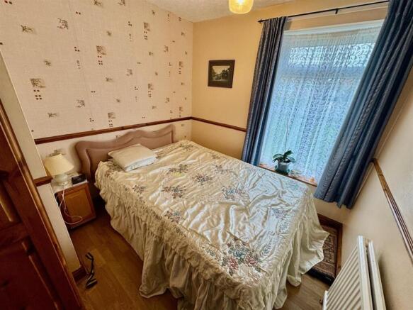 2 bed Semi-Detached Bungalow for sale Image 4