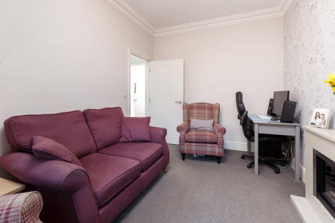 4 bed Semi-Detached for sale Image 11