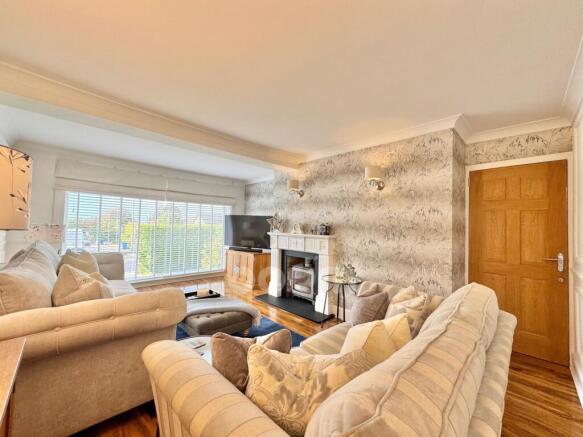 Arran Crescent, Beith lounge pic