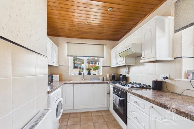 2 bed Bungalow for sale Image 4