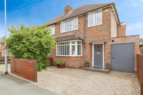 Birchtree Avenue, Birstall, Leicester, Leicestershire, LE4