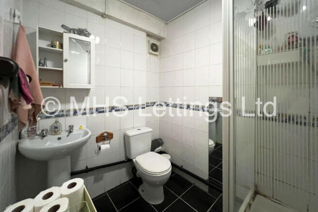5 bed Terraced to rent Image 9
