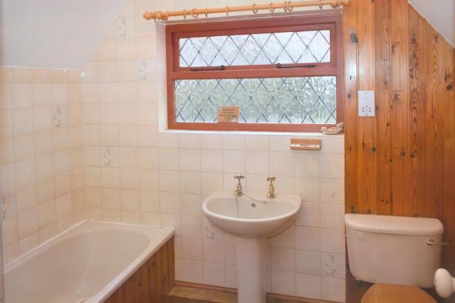 1 East Lodge Cottage, Green Lane, Heythrop, Chipping Norton, OX7 5TU