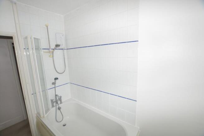 3 bed Terraced to rent Image 11