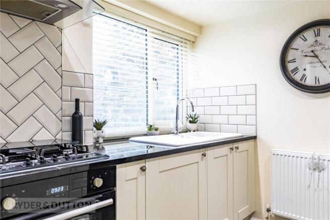 3 bed Semi-Detached for sale Image 5