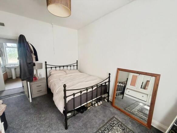 2 bed Bungalow to rent Image 6