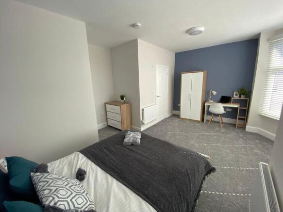 Ensuite Bedroom 3