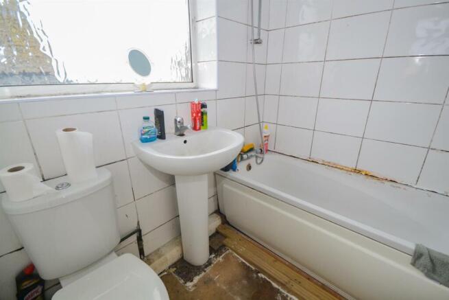 3 bed Block of Apartments for sale Image 9