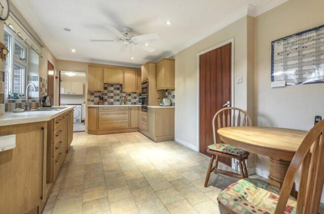Kitchen/Breakfast Rm