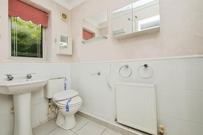 3 bed Detached Bungalow for sale Image 12