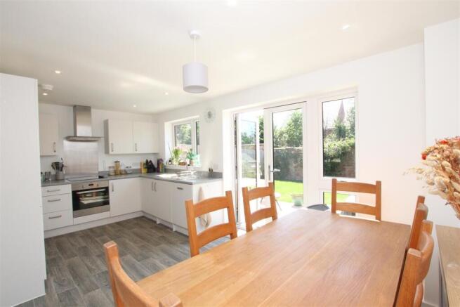 Kitchen Dining Room.JPG
