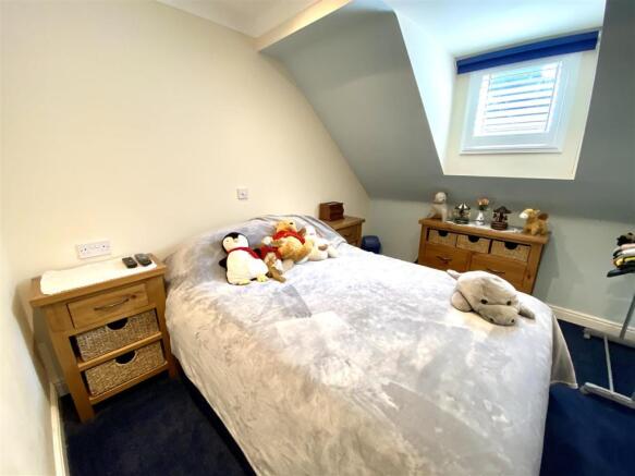 BEDROOM 3