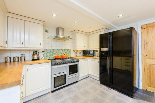 8286457-interior05-max.jpg