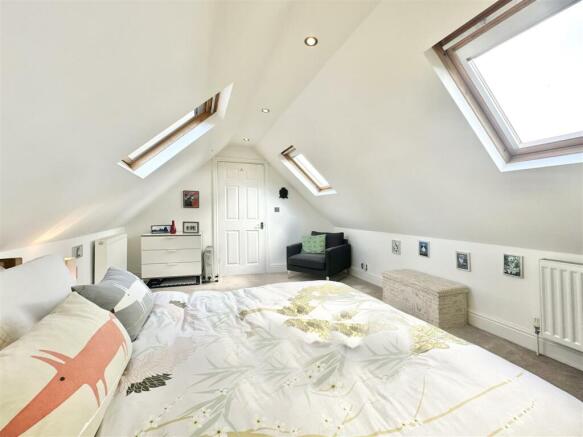 Bedroom  2.jpg