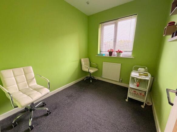 2 bed Flat for sale Image 6