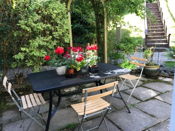 Patio 2.jpg