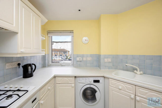 Hamilton Court, 7...