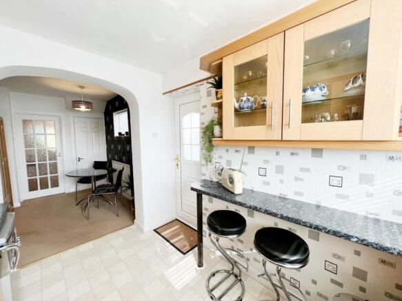 Breakfast Kitchen pic 6.jpg