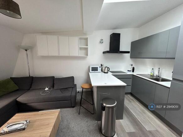 Lounge Kitchen 