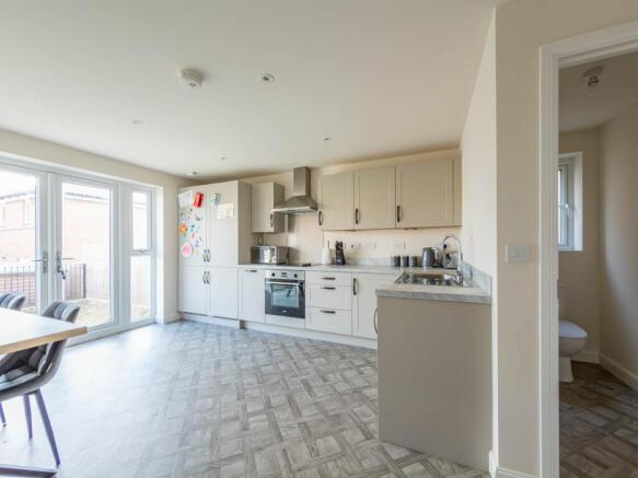 2 bed Semi-Detached for sale Image 6