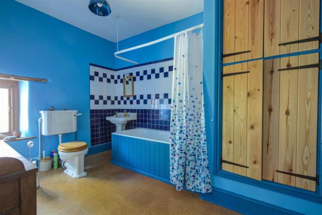 Bath_01.jpg