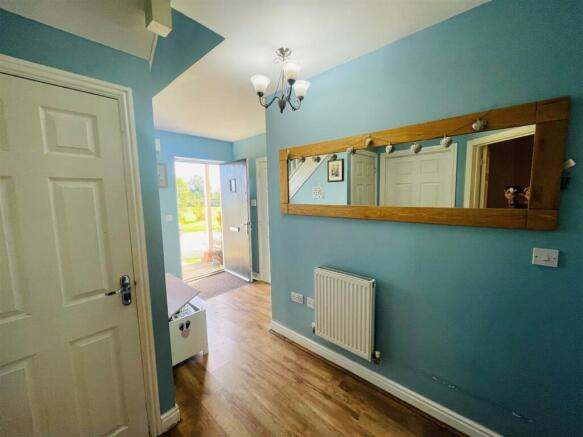 42goldhall2.jpg
