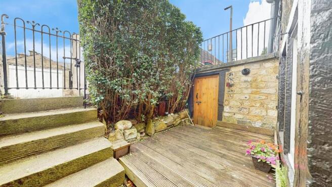 3 bed Semi-Detached Bungalow for sale Image 12